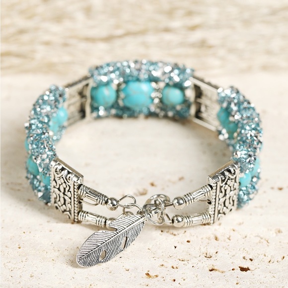 🔥🔥sale🔥🔥Green western turquoise beads rhinestone carved bracelet - Picture 4 of 5